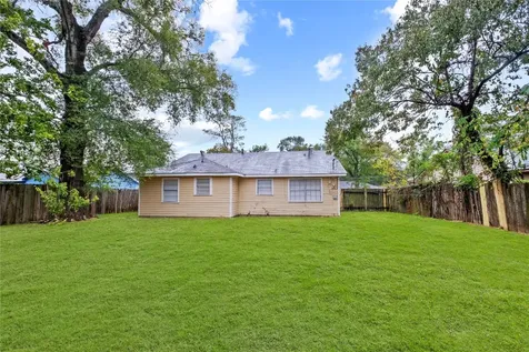 7421 Claiborne Street Houston TX 77016