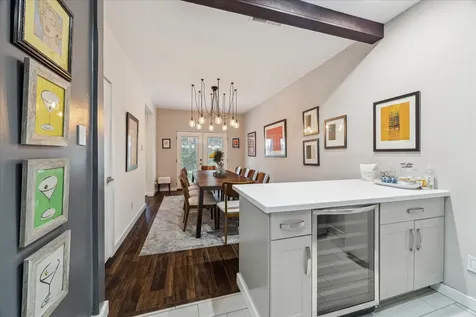 2100 Tanglewilde Street 373 Houston TX 77063