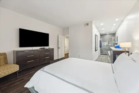 2100 Tanglewilde Street 373 Houston TX 77063