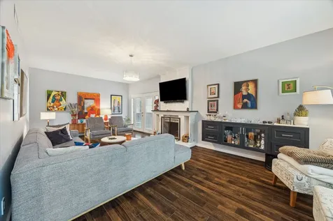 2100 Tanglewilde Street 373 Houston TX 77063