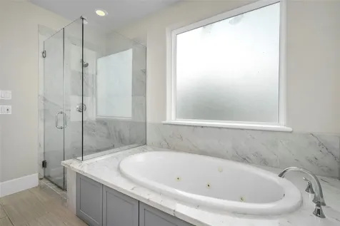 5646 Larkin Street Houston TX 77007