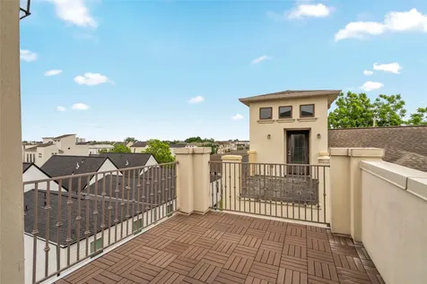 5646 Larkin Street Houston TX 77007