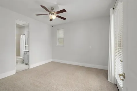 5646 Larkin Street Houston TX 77007