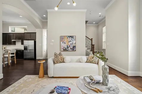5646 Larkin Street Houston TX 77007