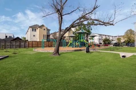 5646 Larkin Street Houston TX 77007