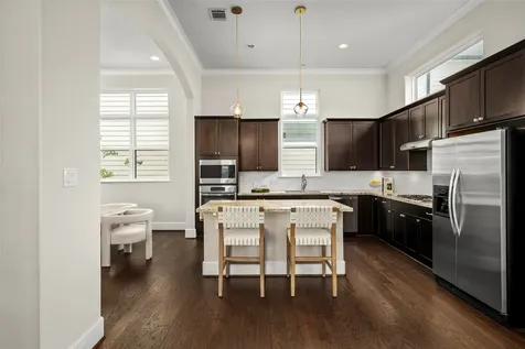 5646 Larkin Street Houston TX 77007