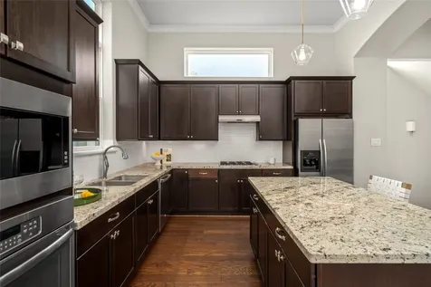 5646 Larkin Street Houston TX 77007