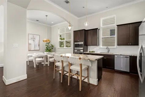 5646 Larkin Street Houston TX 77007