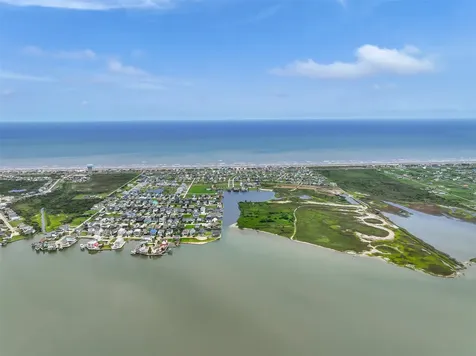 151 Miramar Drive Galveston TX 77554