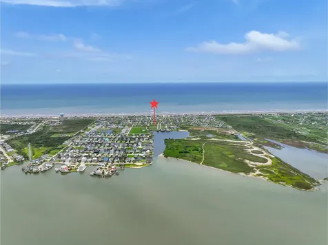 151 Miramar Drive Galveston TX 77554