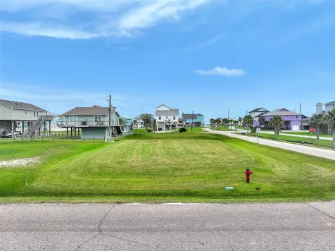 151 Miramar Drive Galveston TX 77554