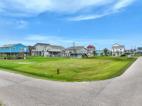 151 Miramar Drive Galveston TX 77554