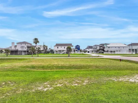 151 Miramar Drive Galveston TX 77554