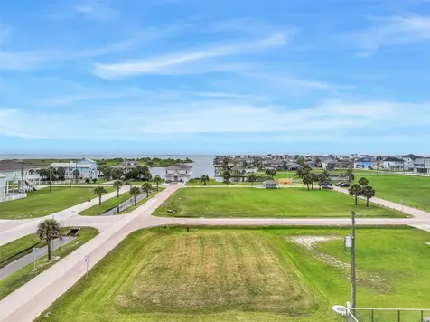 151 Miramar Drive Galveston TX 77554