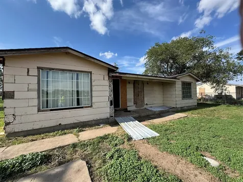 1511 Gray Street Plainview TX 79072
