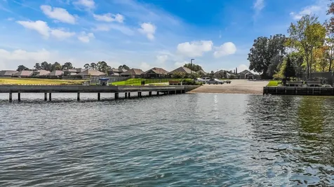 6038 Leeward Island Drive Conroe TX 77304