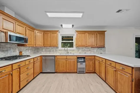 603 Shady Glen Drive Anahuac TX 77514