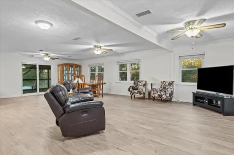 603 Shady Glen Drive Anahuac TX 77514