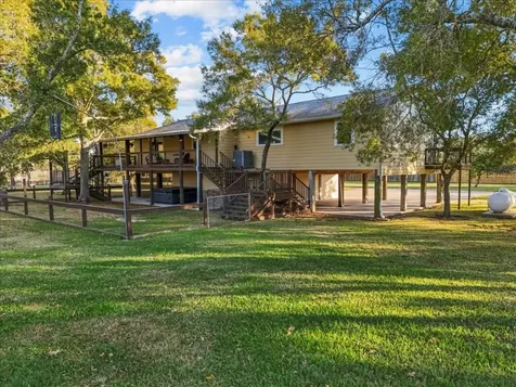 603 Shady Glen Drive Anahuac TX 77514