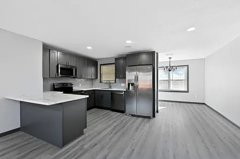 4406 Edison Street Houston TX 77009