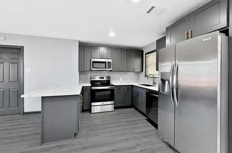 4406 Edison Street Houston TX 77009