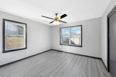 4406 Edison Street Houston TX 77009