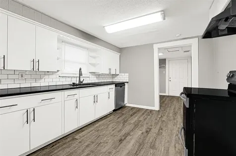 6218 Woodrow Street Texas City TX 77591