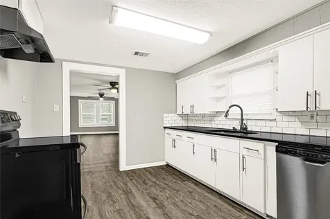 6218 Woodrow Street Texas City TX 77591