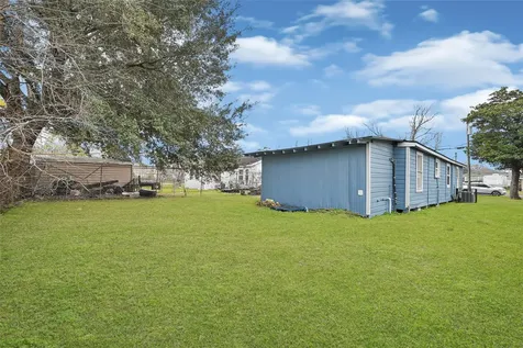 6218 Woodrow Street Texas City TX 77591