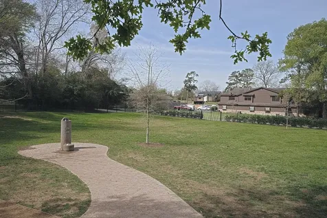 12515 Lake Shore Drive Montgomery TX 77356