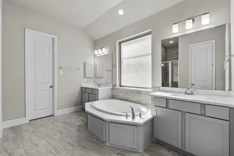 2723 Lakeside Shore Drive League City TX 77573