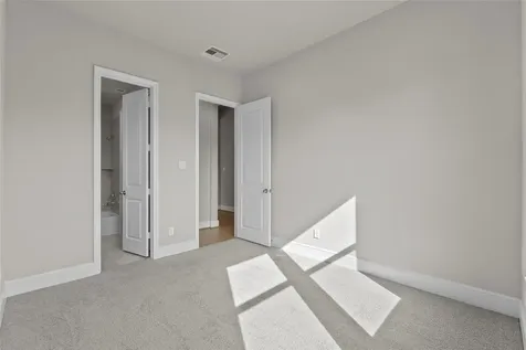 2723 Lakeside Shore Drive League City TX 77573