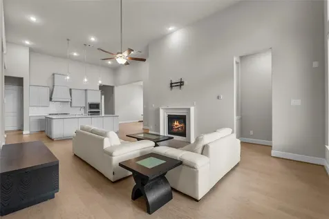 2723 Lakeside Shore Drive League City TX 77573
