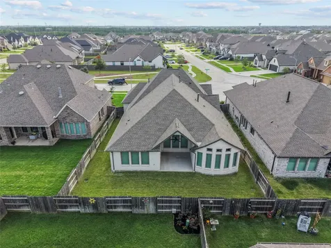 2723 Lakeside Shore Drive League City TX 77573