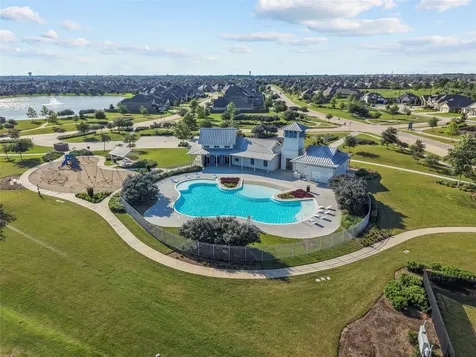 2723 Lakeside Shore Drive League City TX 77573