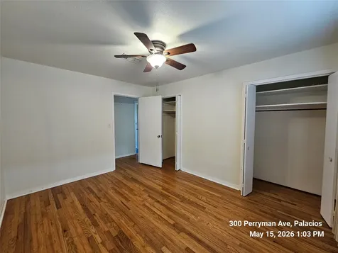 300 Perryman Avenue Palacios TX 77465
