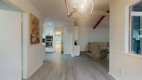 811 Devonport Lane Seabrook TX 77586