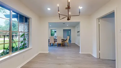 811 Devonport Lane Seabrook TX 77586