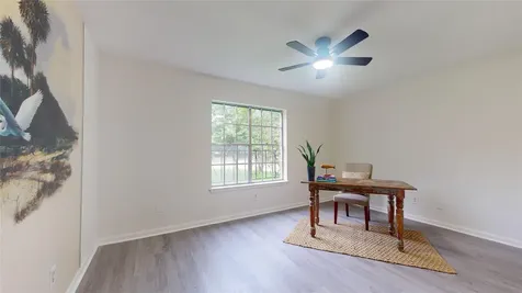 811 Devonport Lane Seabrook TX 77586