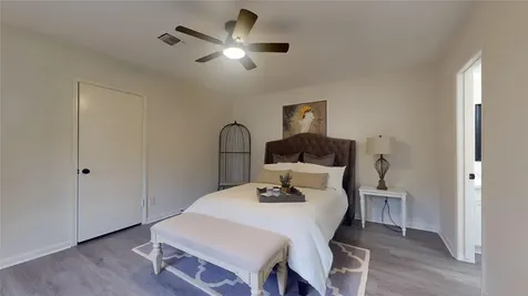 811 Devonport Lane Seabrook TX 77586