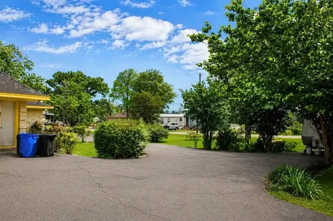 206 Riverside Street Highlands TX 77562