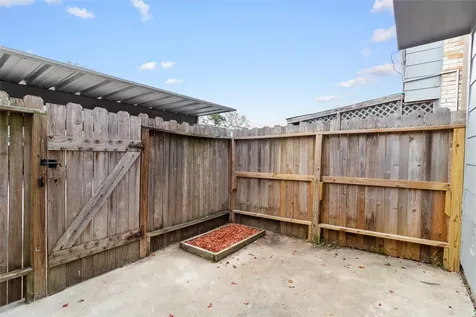11002 Hammerly Boulevard 105 Houston TX 77043