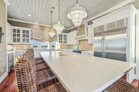 2910 11 Mile Road Galveston TX 77554