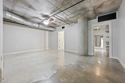 2000 Bagby Street 7414 Houston TX 77002