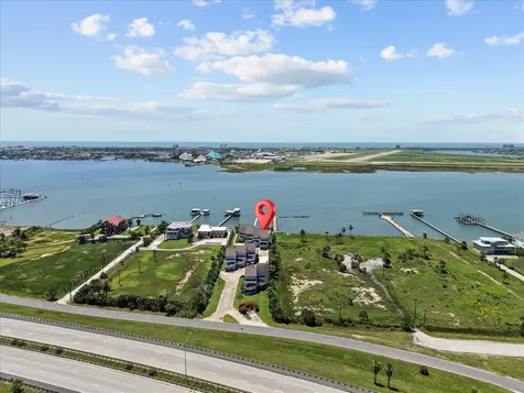 8111 Broadway Street 4 Galveston TX 77554