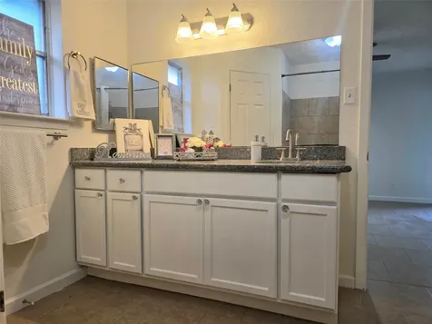 10103 King Ranch Lane Sugar Land TX 77498