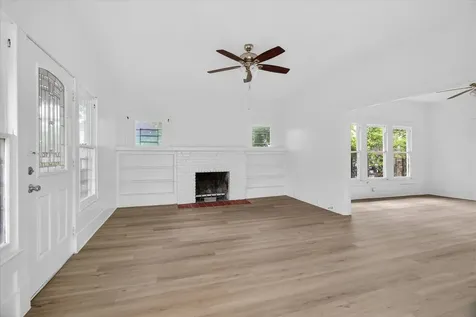 1607 Holman Street Houston TX 77004