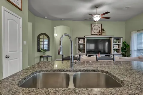 186 Brocks Lane Montgomery TX 77356