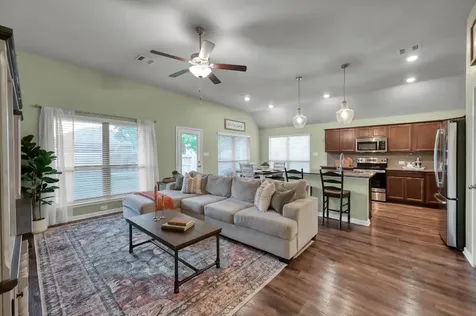 186 Brocks Lane Montgomery TX 77356