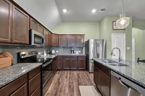 186 Brocks Lane Montgomery TX 77356